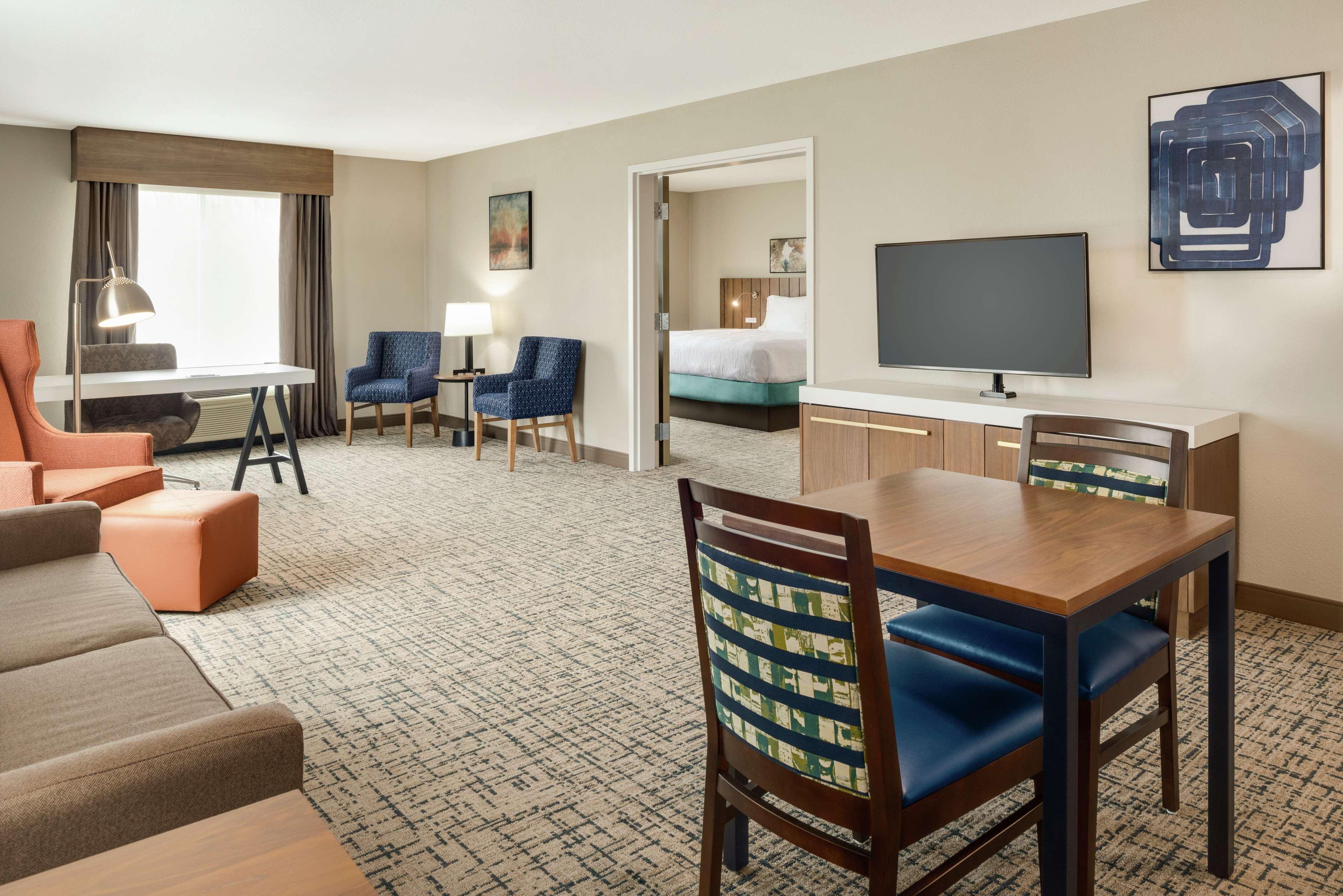 Hilton Garden Inn Dubuque Downtown Екстериор снимка