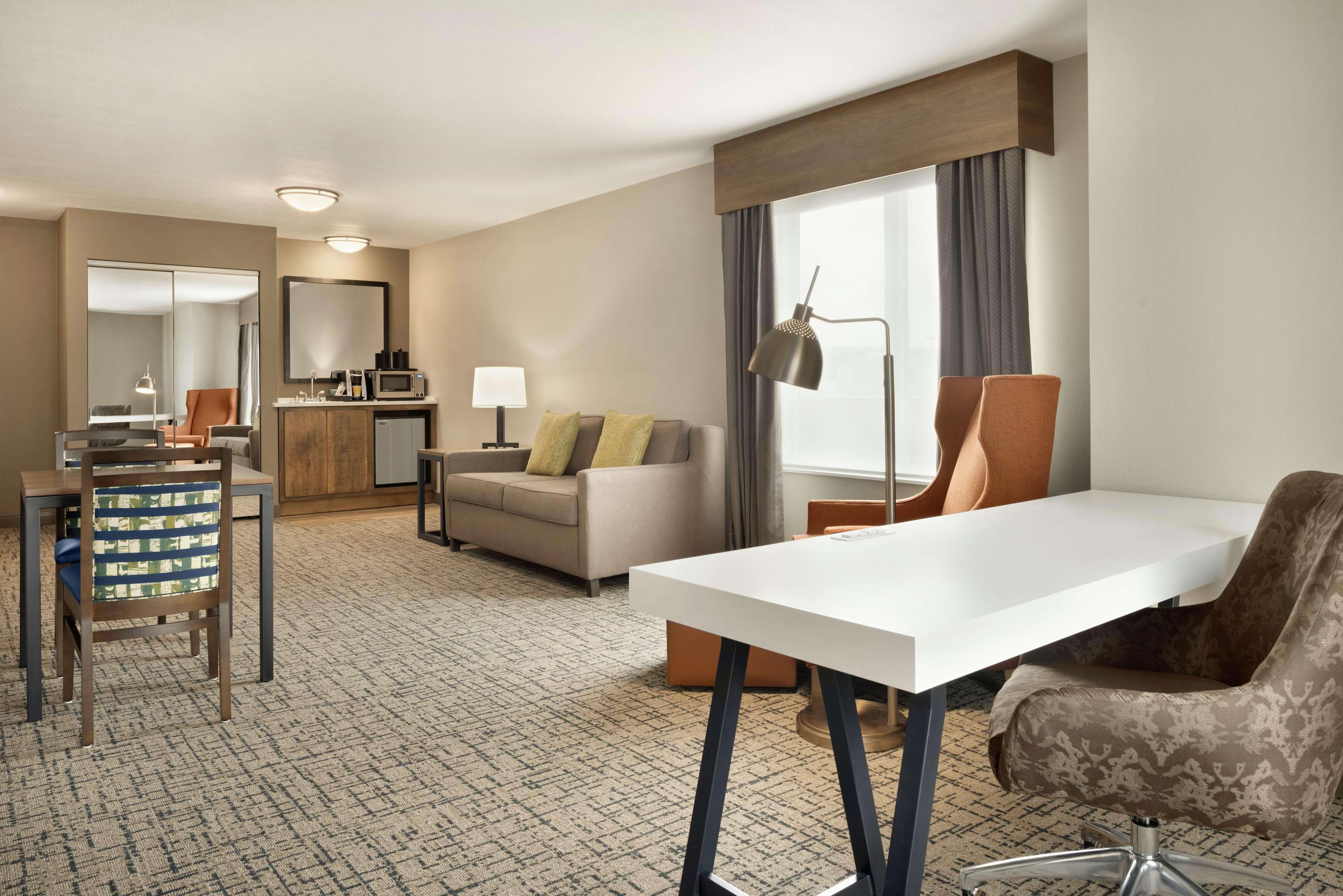 Hilton Garden Inn Dubuque Downtown Екстериор снимка