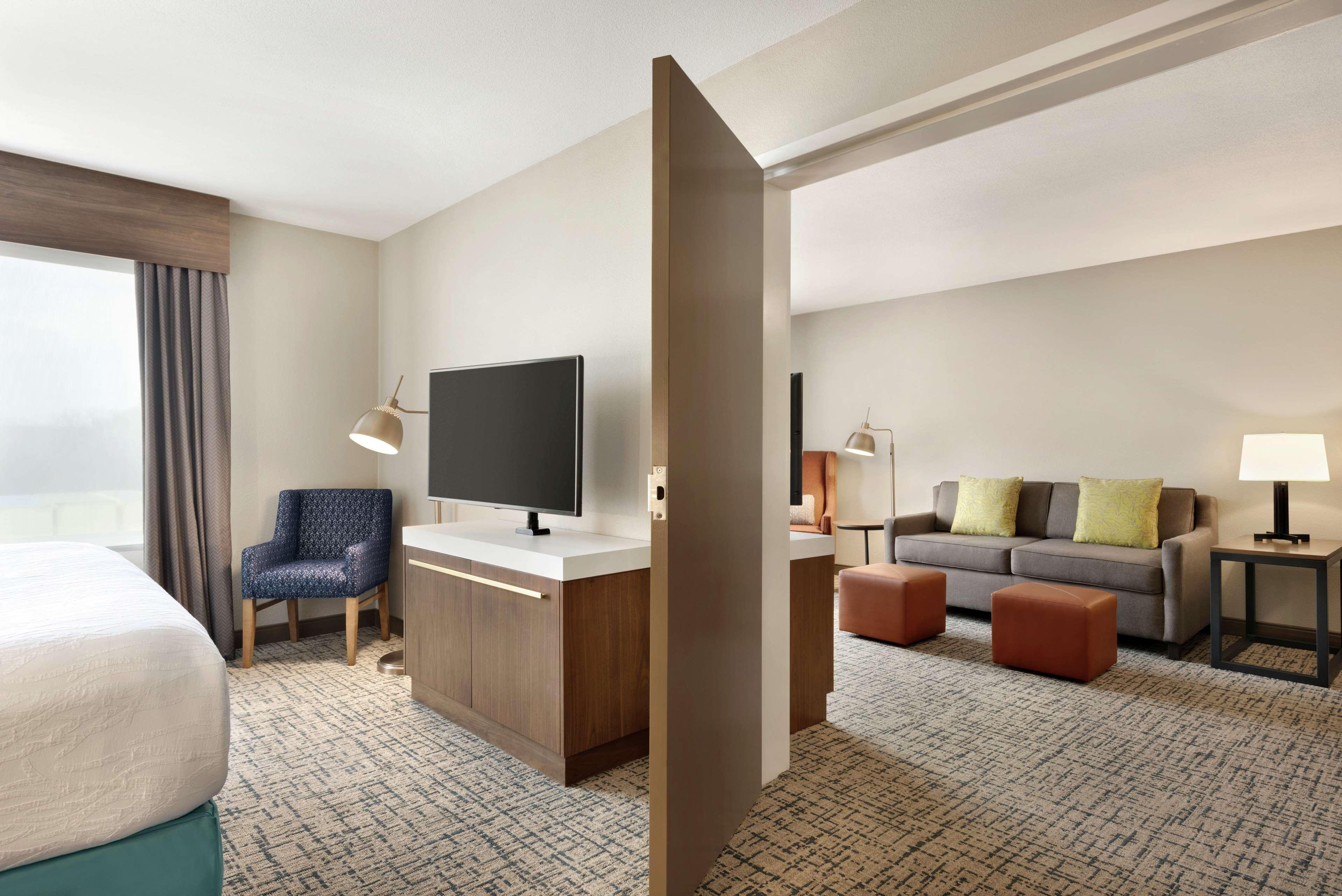 Hilton Garden Inn Dubuque Downtown Екстериор снимка