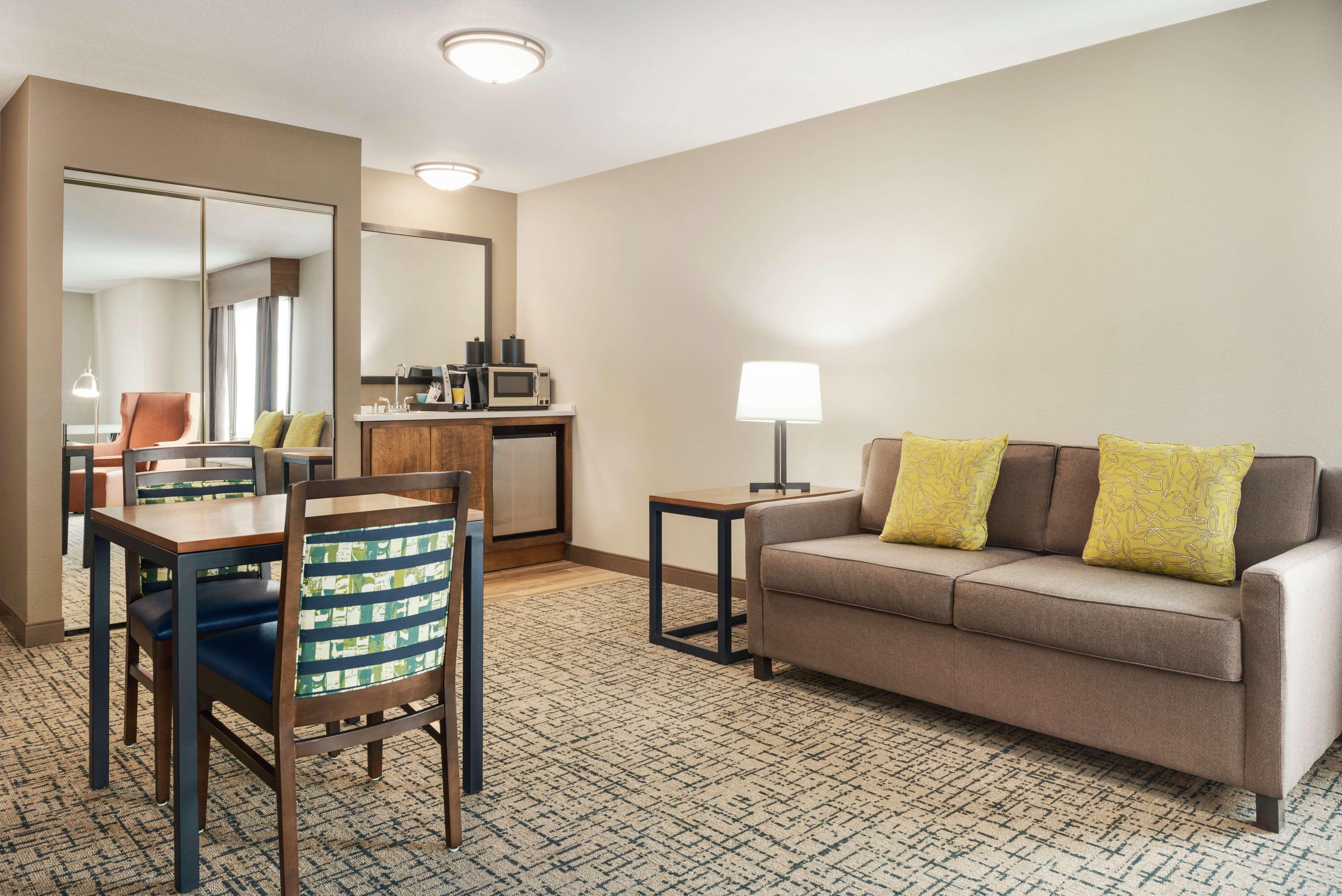 Hilton Garden Inn Dubuque Downtown Екстериор снимка