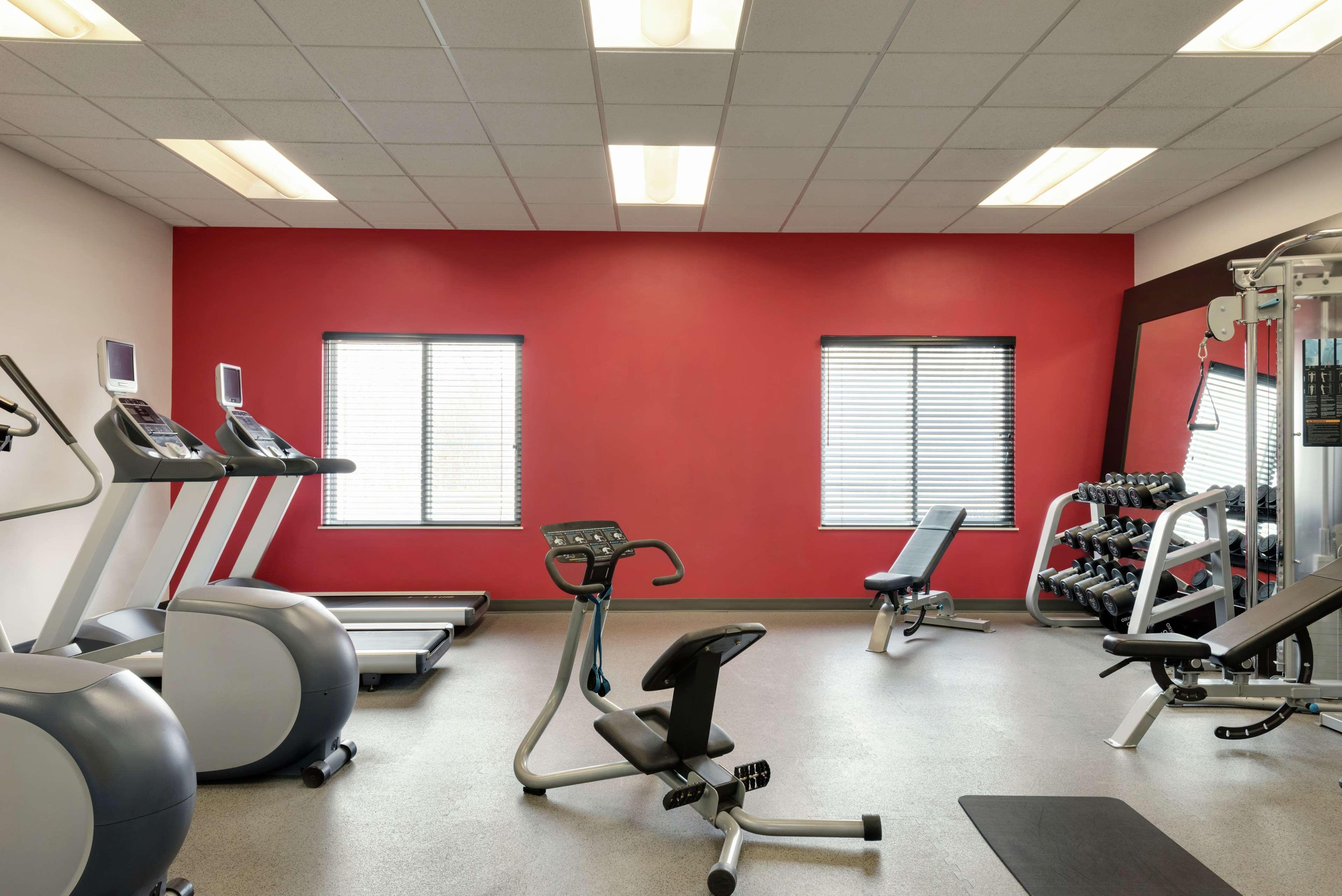 Hilton Garden Inn Dubuque Downtown Екстериор снимка