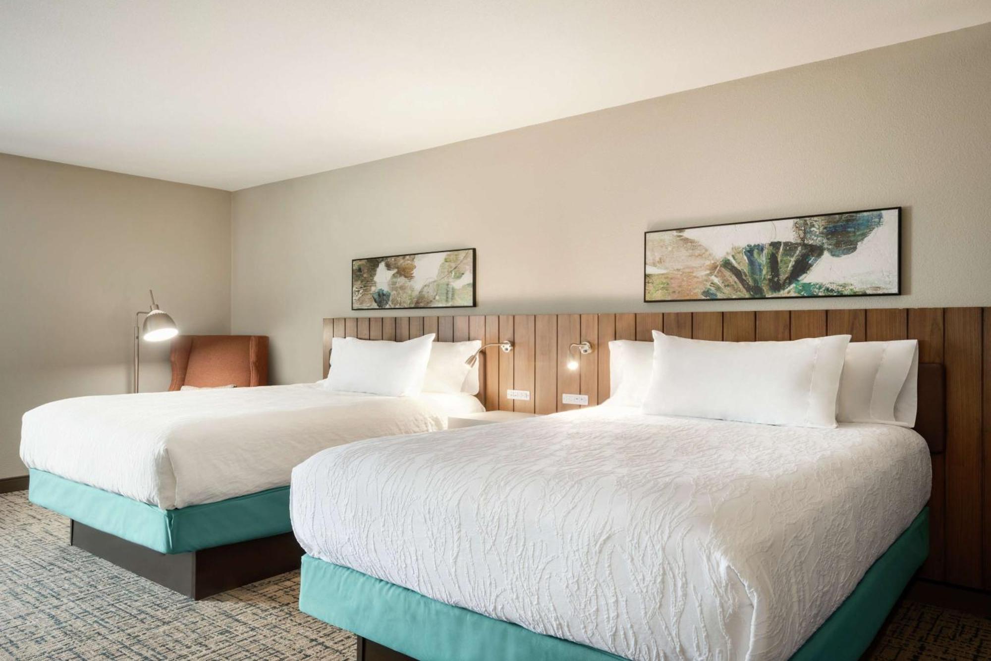 Hilton Garden Inn Dubuque Downtown Екстериор снимка