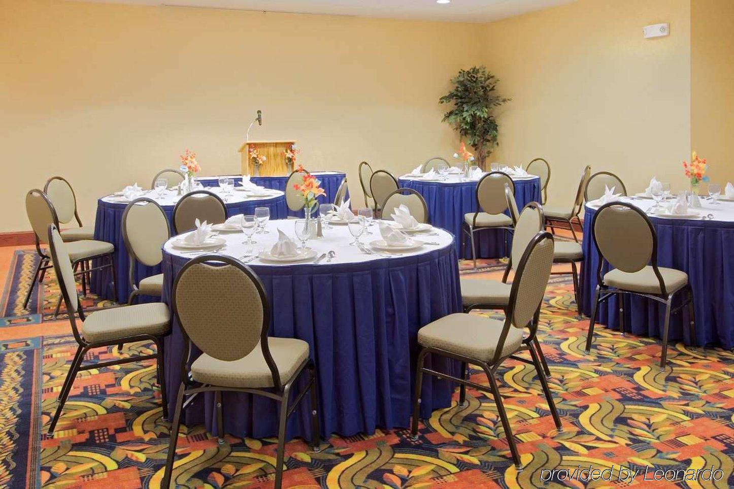Hilton Garden Inn Dubuque Downtown Ресторант снимка