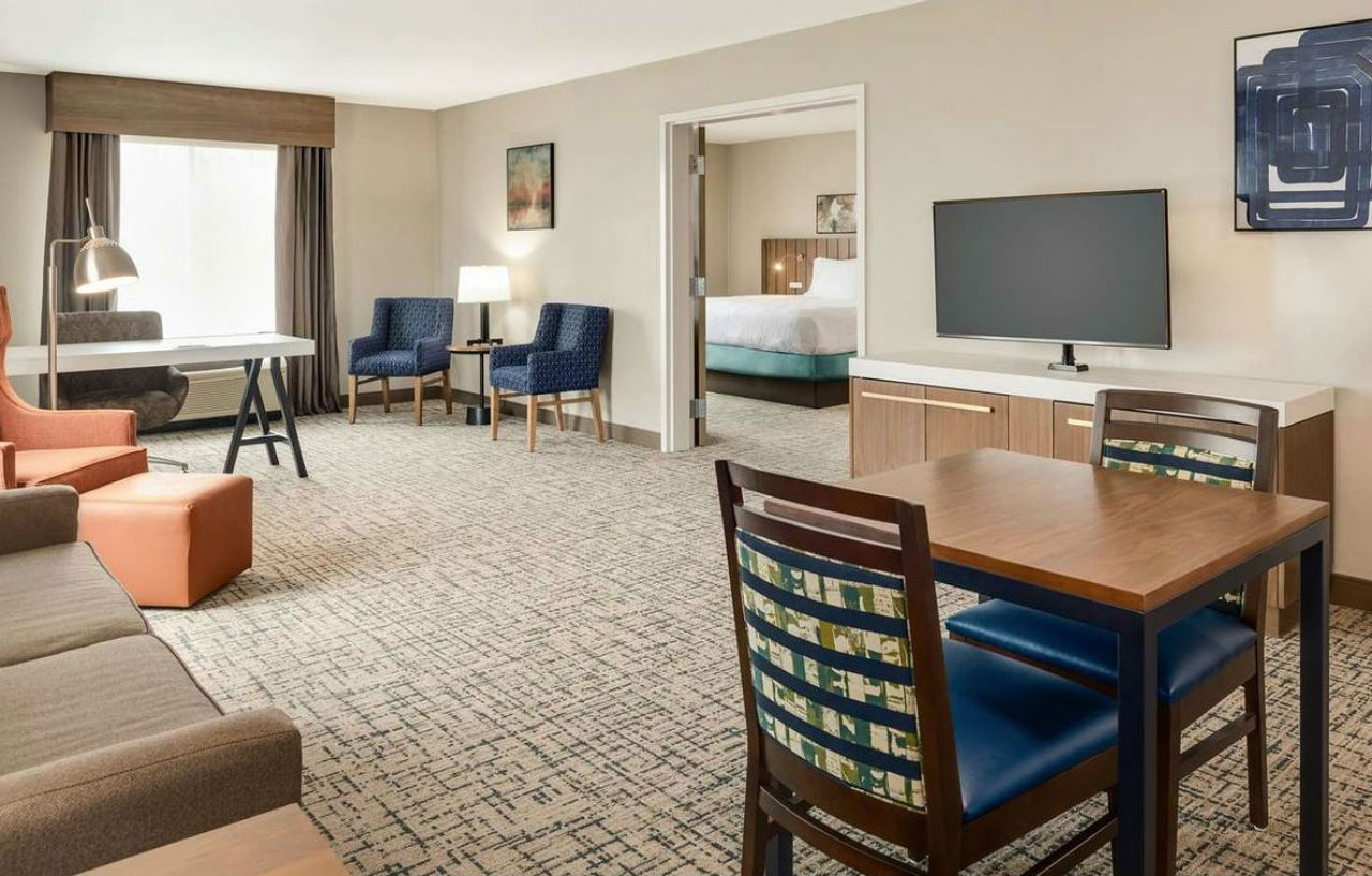 Hilton Garden Inn Dubuque Downtown Екстериор снимка