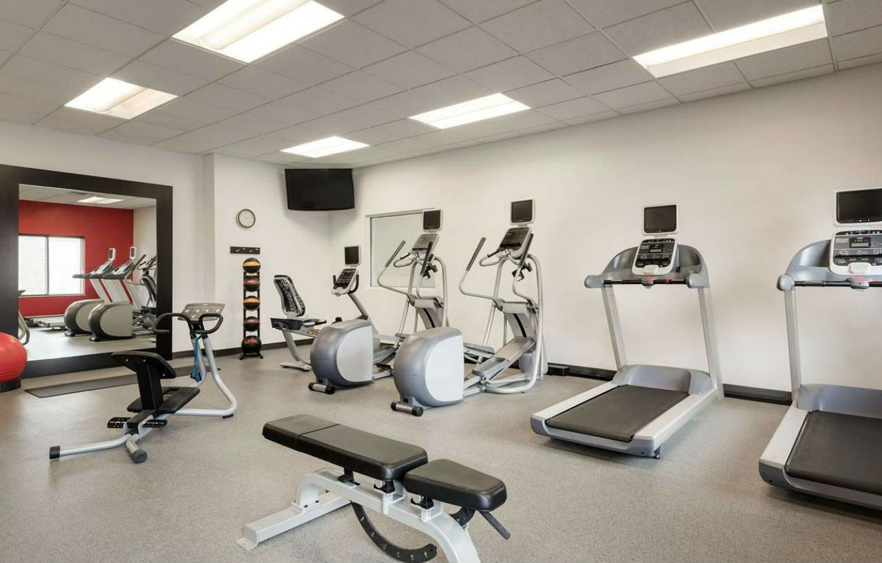 Hilton Garden Inn Dubuque Downtown Екстериор снимка